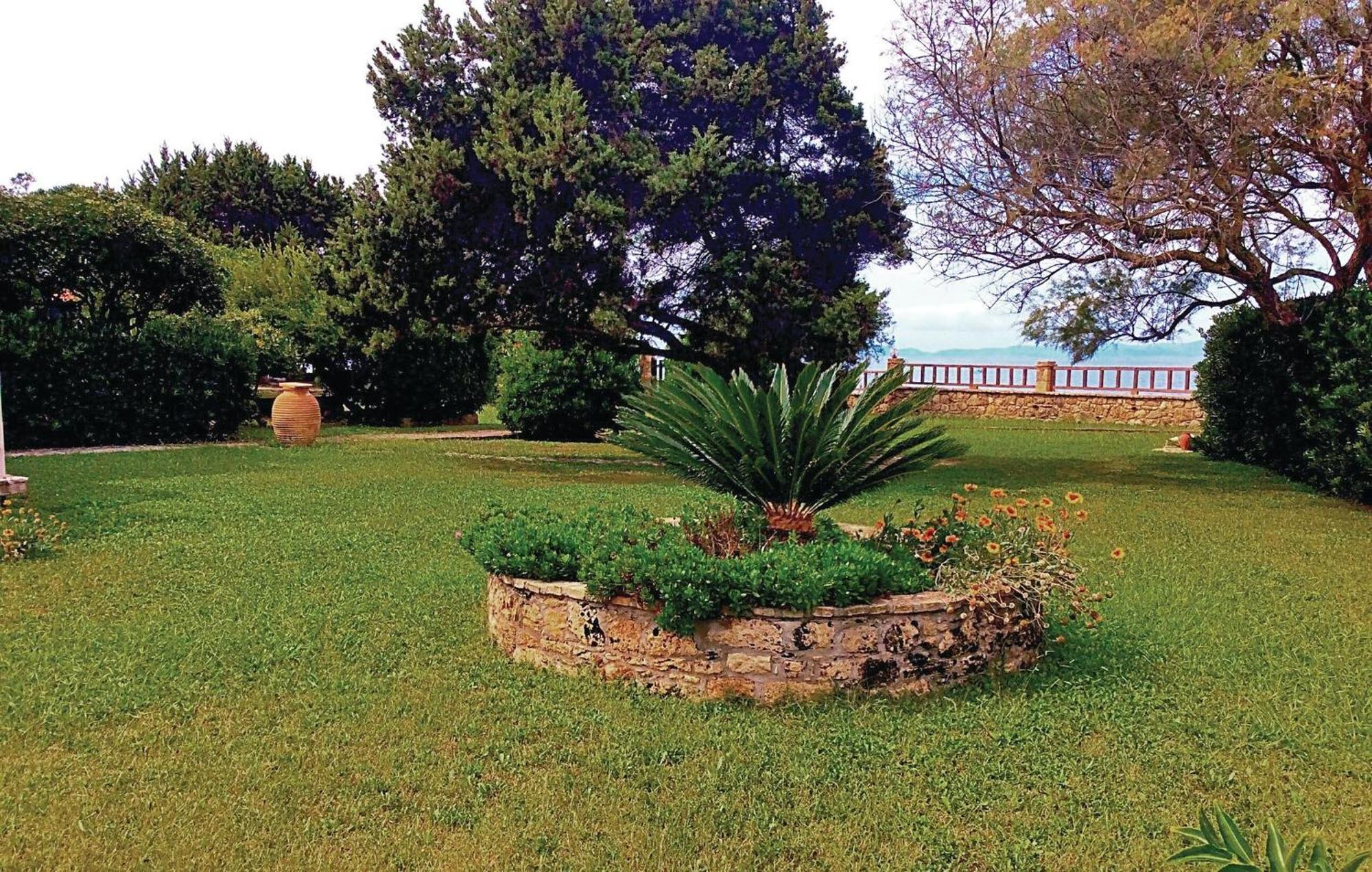 2 Bedroom Lovely Apartment In Leventoxori, Ilias Korakochori ภายนอก รูปภาพ
